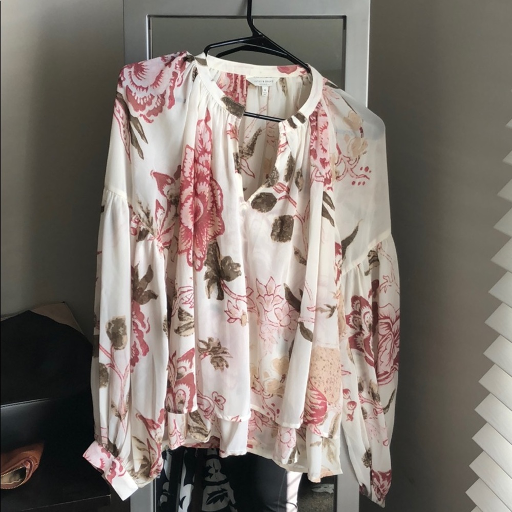 Floral blouse neutral and pink. Great for spring